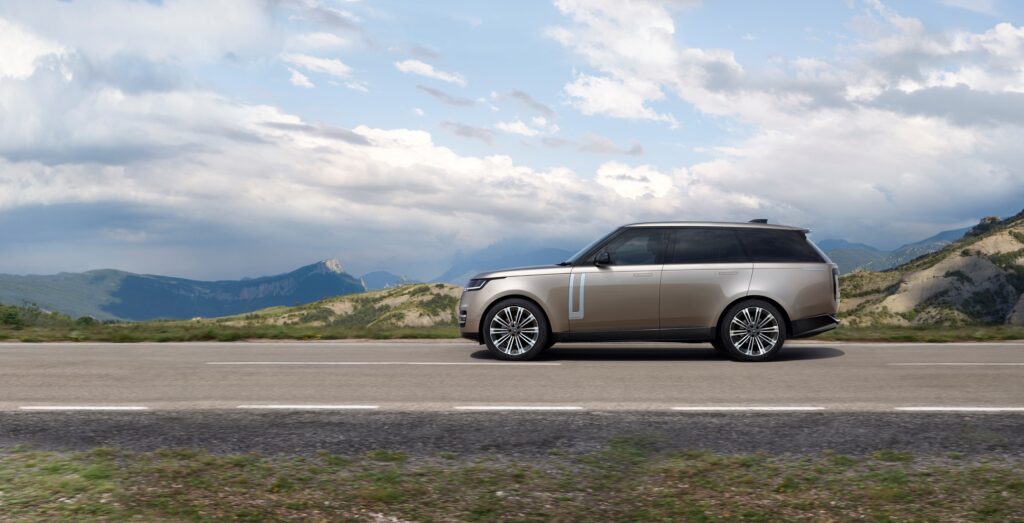 Fifth-generation Range Rover side on